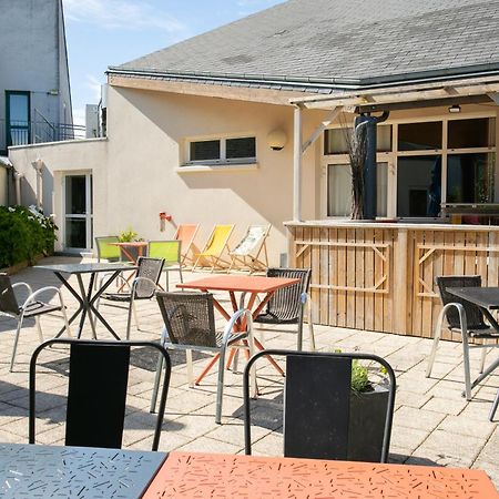 Logis, Hotel Au Chene Vert 普勒林 外观 照片